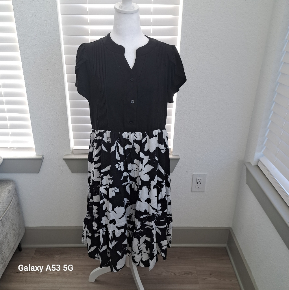 Black and White Floral Maxi Dress